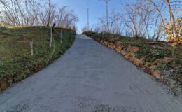 Çatalpınar’da beton yol çalışmaları sürüyor
