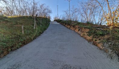 Çatalpınar’da beton yol çalışmaları sürüyor